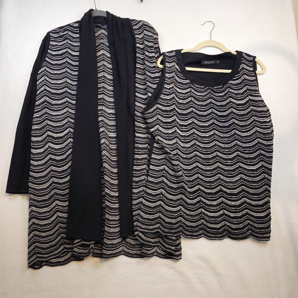 Misook Black and White Zigzag‎ Patterned Top and Cardigan Set Size 3X
